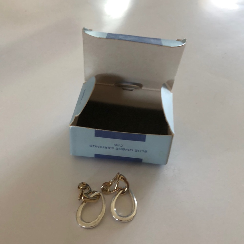 Avon clip on earrings